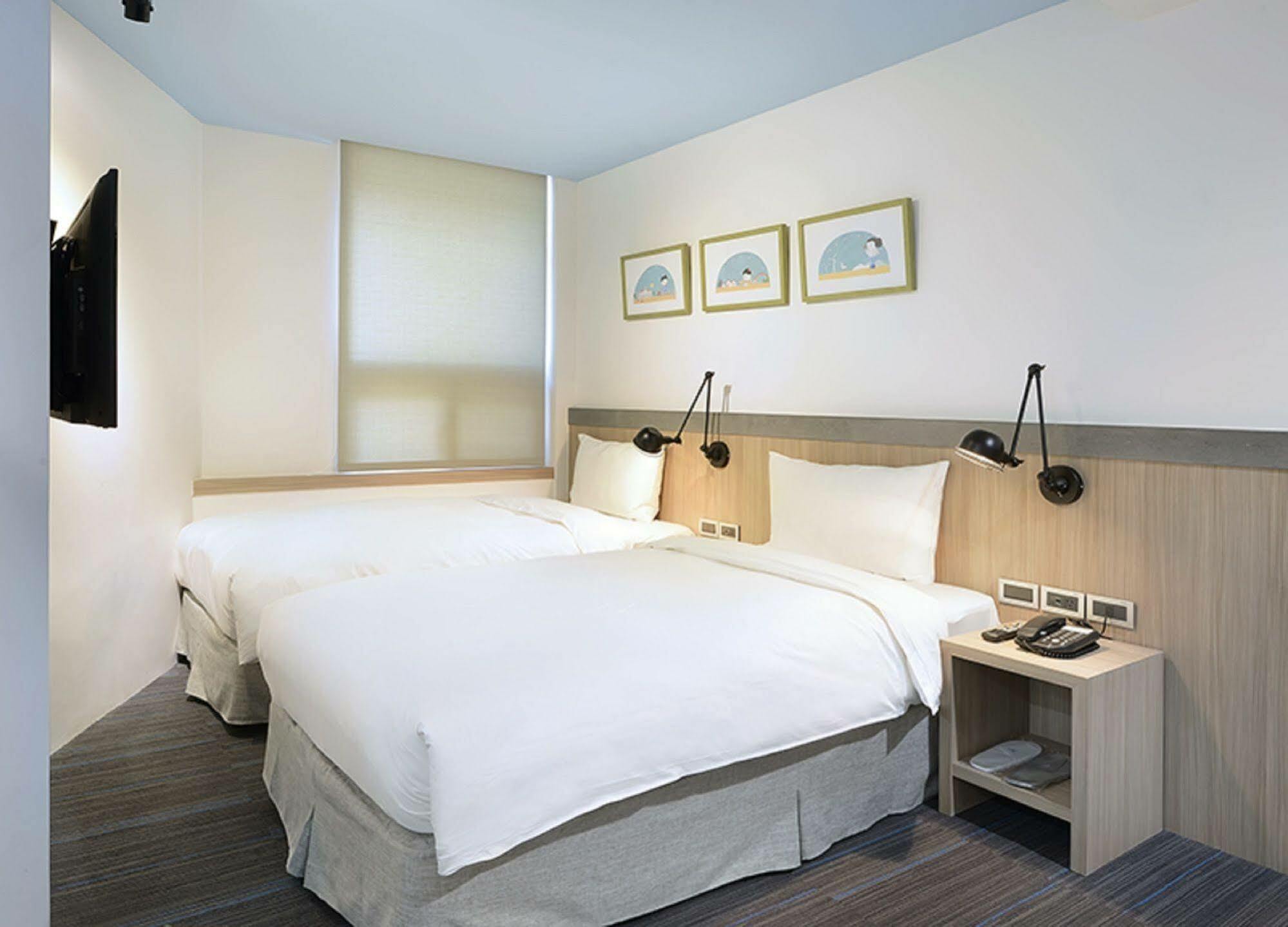 Hommie Inn Taichung Exterior photo